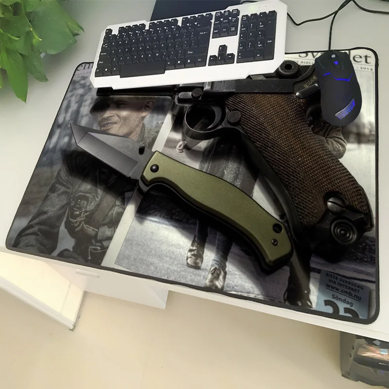 

XGZ Guns Enthusiasts Large Size Mouse Pad Lock Pistol Knife Wild Survival Pattern Laptop PC Table Mat Rubber Universal Non-slip