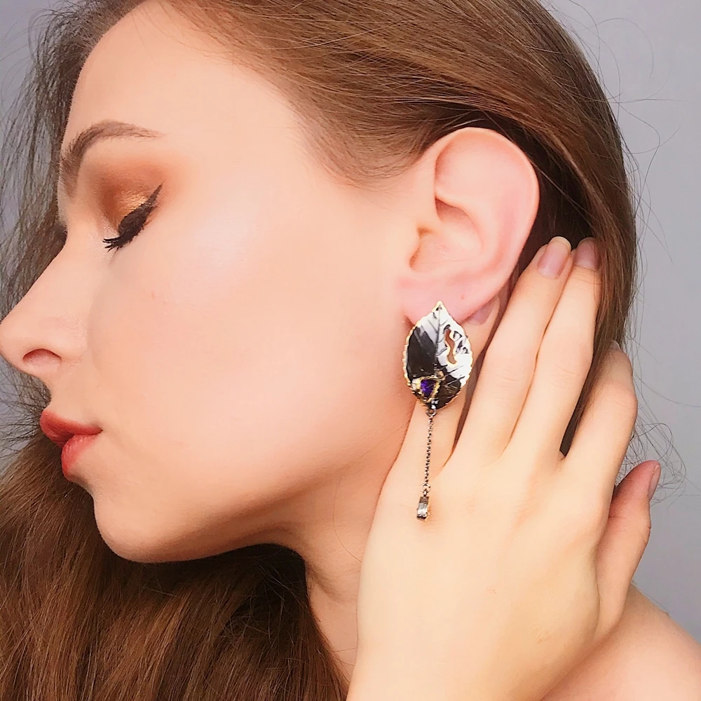 WE3994 DreamCarnival 1989 New Gothic Earrings for Women Black Gold Color Vintage Leaves Purple Zircon Tassels Must Have Jewelry (10)