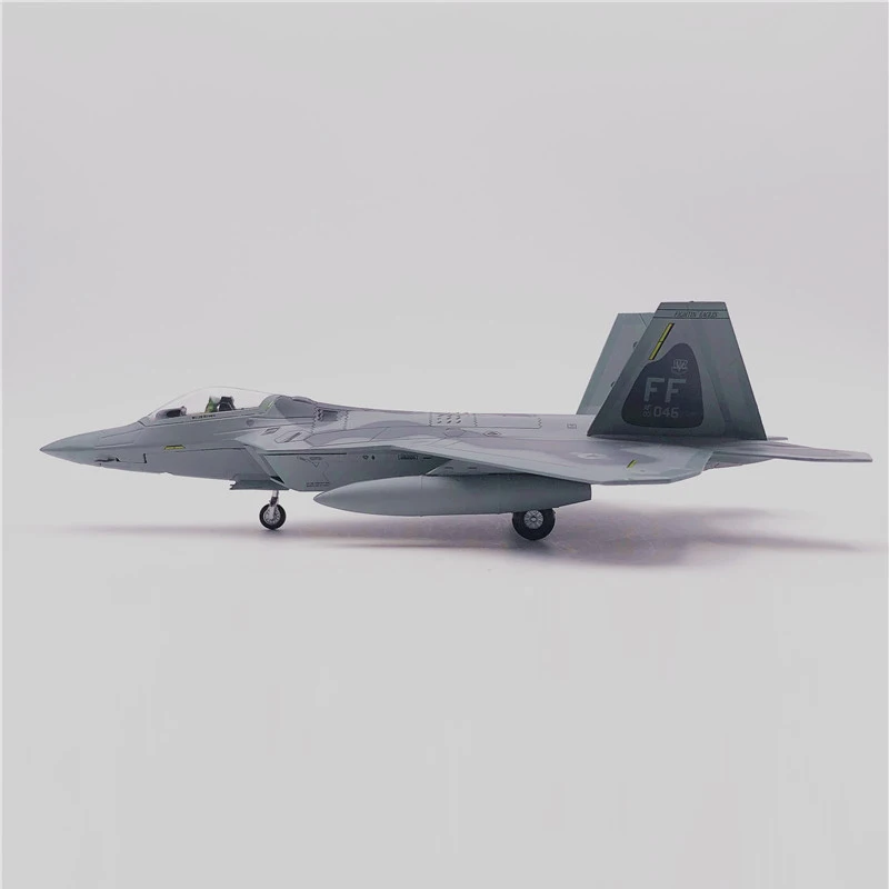 Рисунок 3 - Модель самолета в масштабе 1/100