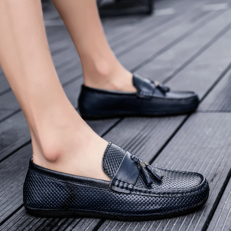 

New Leather Flats Spring, summer and autumn trend men's driving peas shoes low to help set foot flat handmade casual shoes *0275
