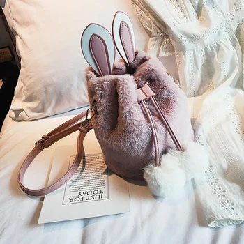 

New Female Cute Small Bag Korean Version of The Wild Messenger Bag Fashion Girl Shoulder Bag Plush Bucket Bag
