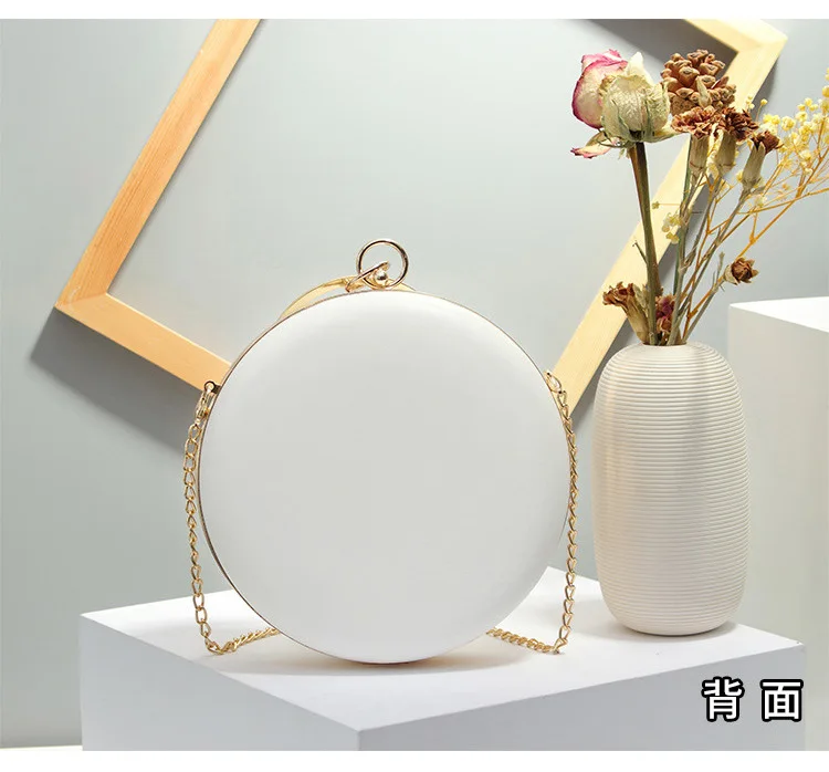 9000278705_193651654