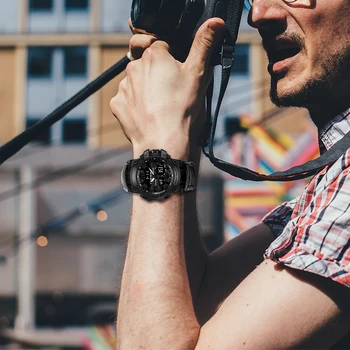 

Men's Luminous Multifunctional Digital Watch Waterproof Compass Watch with Knitted Strap SP99