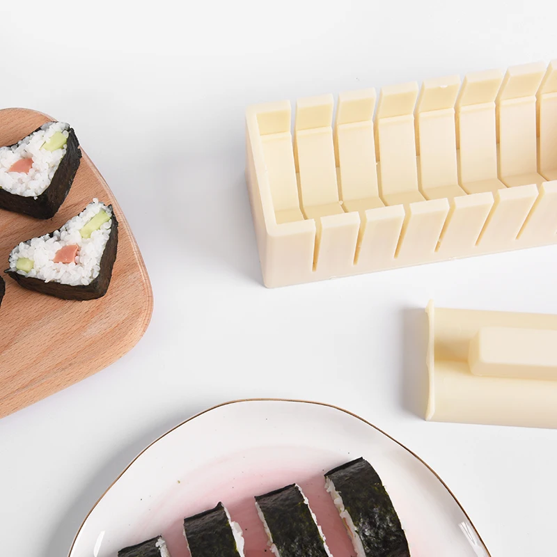Sushi Maker Kit per Preparare ​Sushi Famiglia Fai da Te 13 Pezzi con 8 forme diverse di forme di stampo per rotoli di riso per sushi Strumenti per sushi domestici