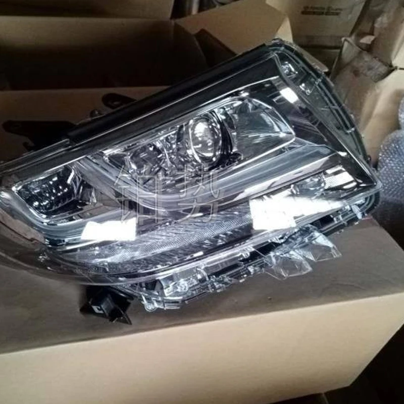

Car Front Xenon Headlight Half Assembly 2015-Toy otaA lpha 3.5L Illuminator LED Headlight Front Bumper Headlight