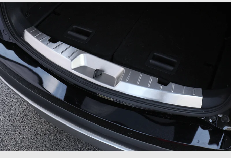 Cover Rear 35inch車のトラックリアバンパーガードプロテクタートリムカバーシルプレートパッド部品ag Trunk
