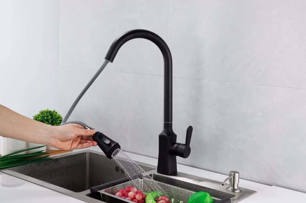 14899535379_1827385546