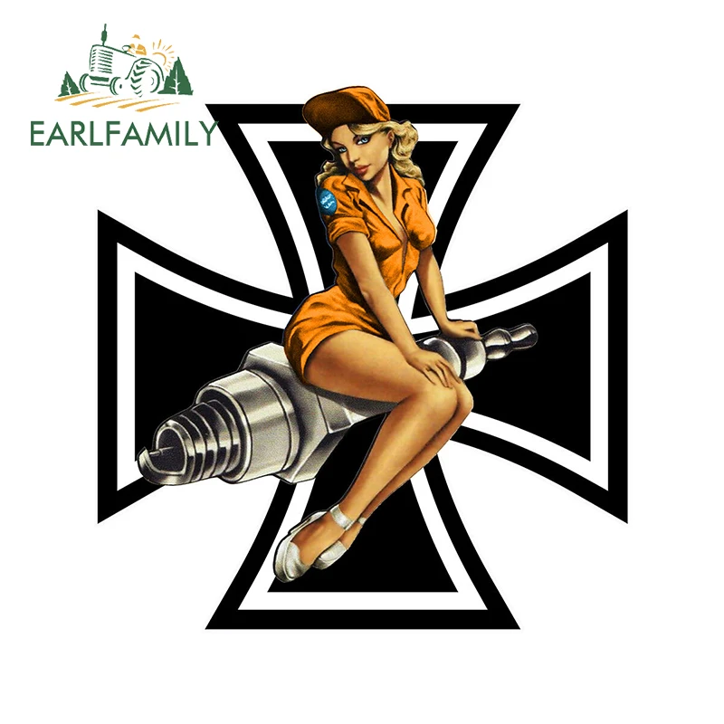 EARLFAMILY – autocollant en vinyle avec Croix De Fer, étiquette PIN UP, 13cm x 12.6cm, pour fille, motard, BOBBER, drôle, pour fenêtre, coffre De voiture
