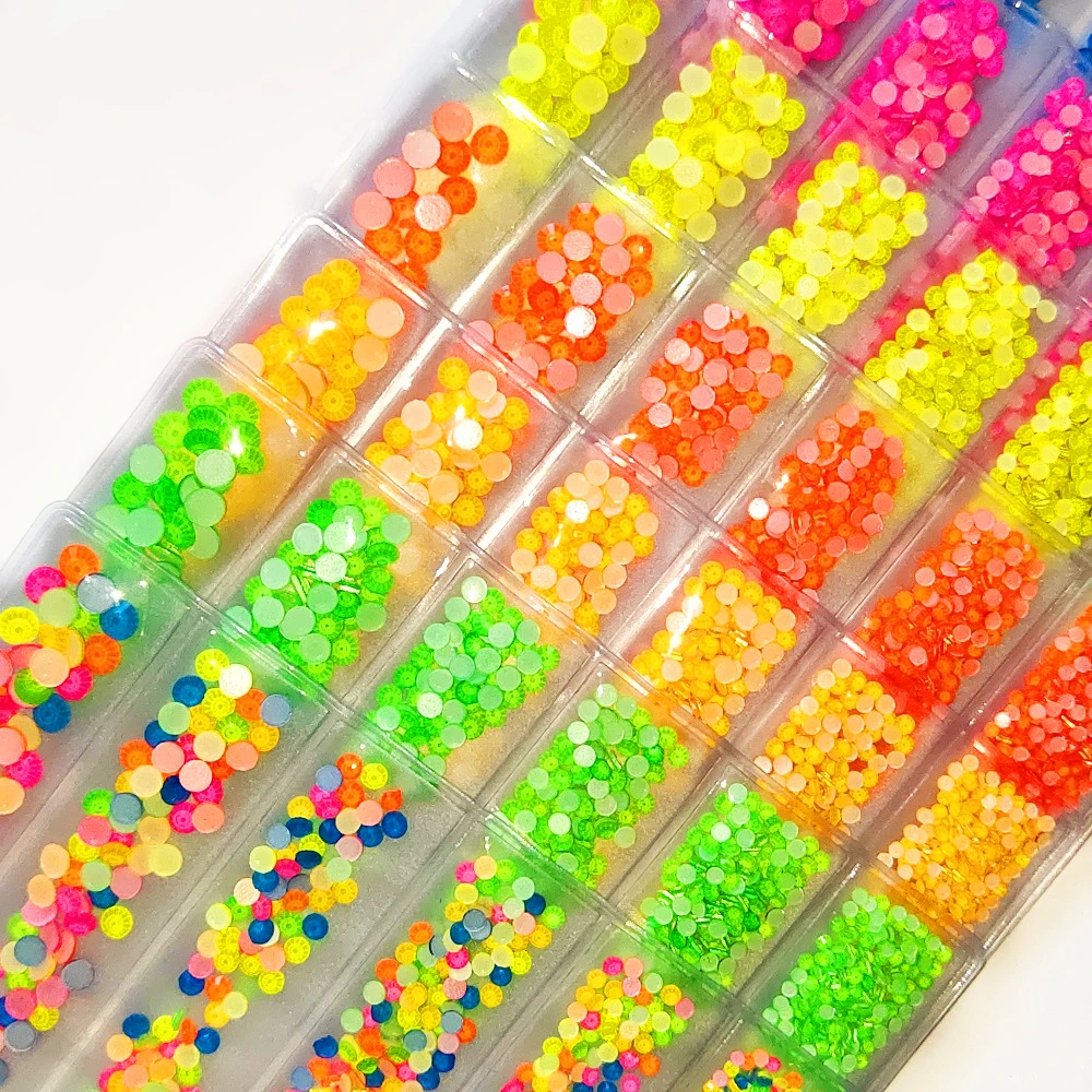 Ss6-ss20 de neón luminoso de tamaño variado, diamantes de imitación fluorescentes con parte trasera plana, sin fijación térmica, pegamento de cristal en Flash 3D, nail Art