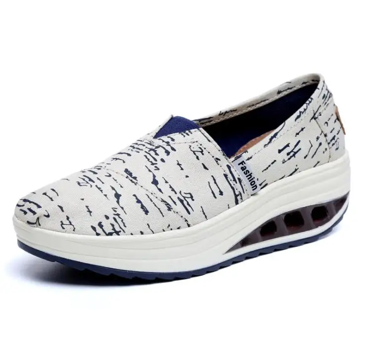 

2019 Very Good Women's shoe tide non - slip hole hole soft sole light cloth shoe summer sets foot lazy person shoe