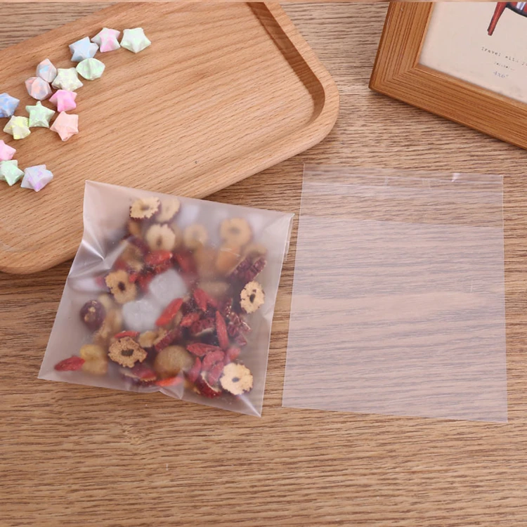 100 PCS 흰색 투명 서리로 덥은 자체 접착 비닐 봉투 쿠키 캔디 가방 웨딩 크리스마스 생일 파티 OPP 가방