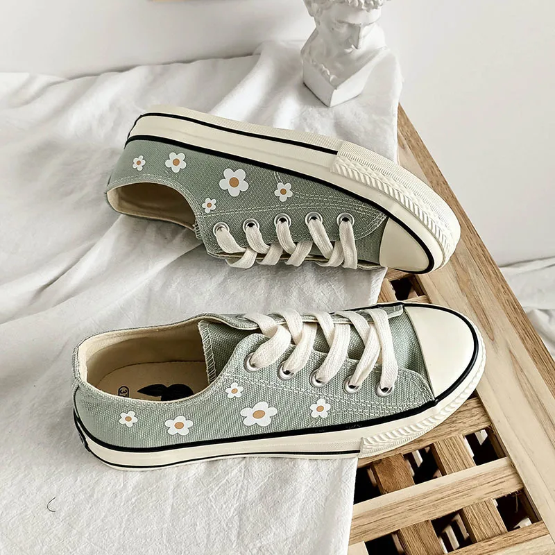 

2020 Women's Flat print style Canvas Shoes New spring Summer Lace Up Student Board Ladies Casual Female Sneakers J13-67