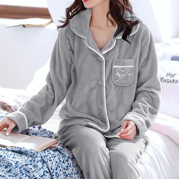 

Fashion 2pcs/Lot Autumn Winter Women Pajamas Sets Satin Velvet Sexy Warm Homewear Pijama Pyjamas Suit For Women