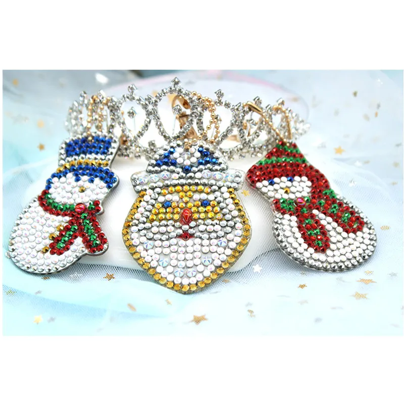 HeeBenor Store DIY Fashion Christmas Keychains Keyring Bag Pendant Round Shinny Ornament Holiday Home Decoration Jewelry YSK17