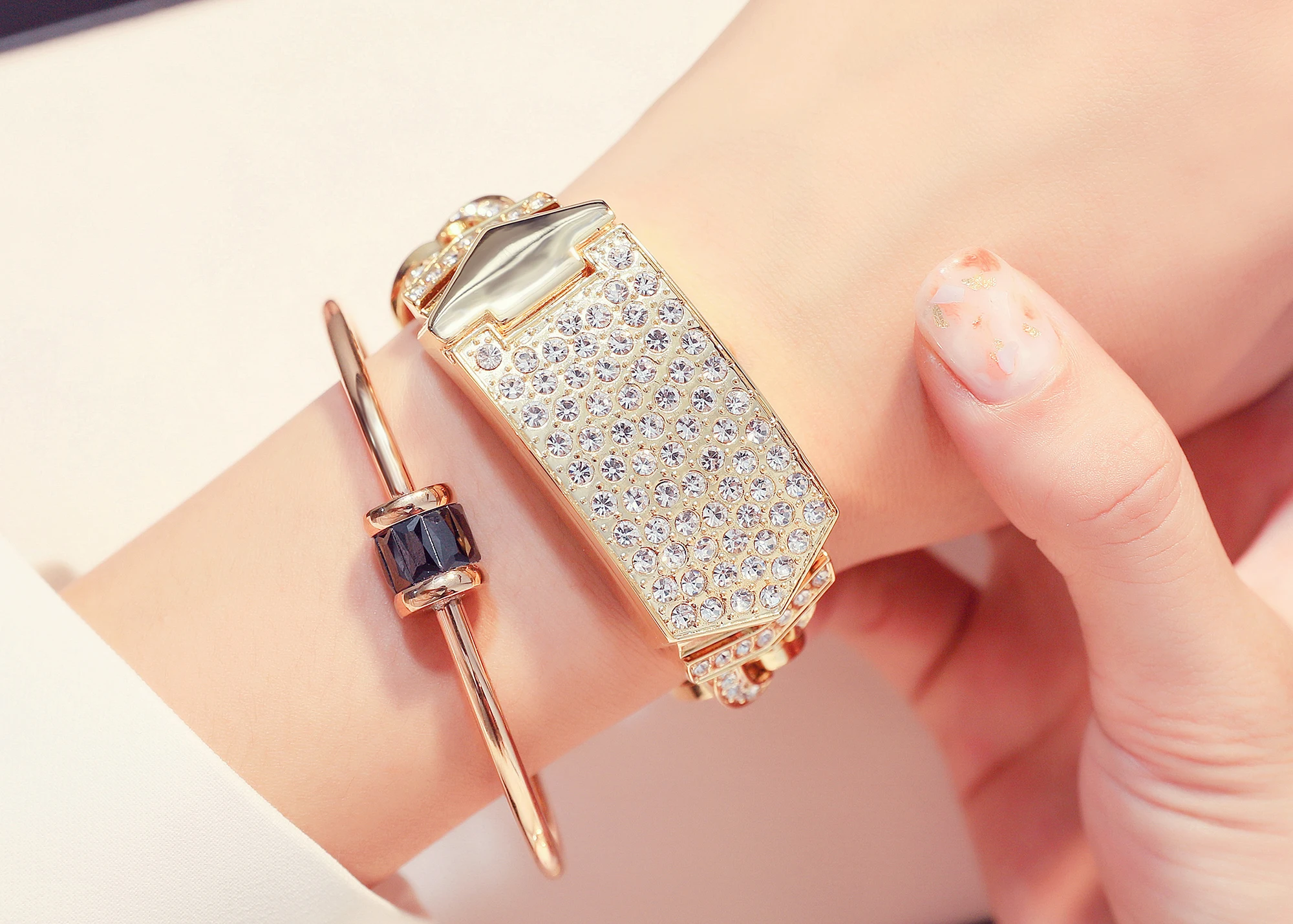 G&D New Style Casual Fashion Women Diamond-Studded Flip Bracelet Watch Quartz Watch Accurate Timekeeping two tone bracelet watch