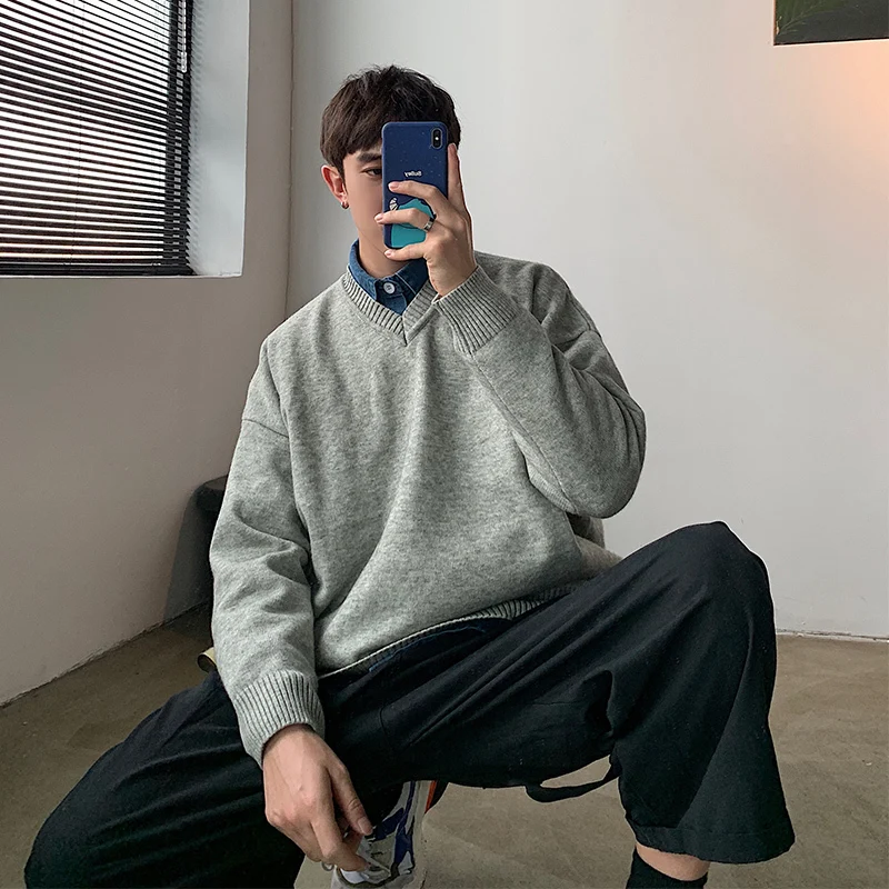 

2019 Early Autumn New Korean Version Of The Couple Loose Men's Solid Color V-neck Pullover Sweater