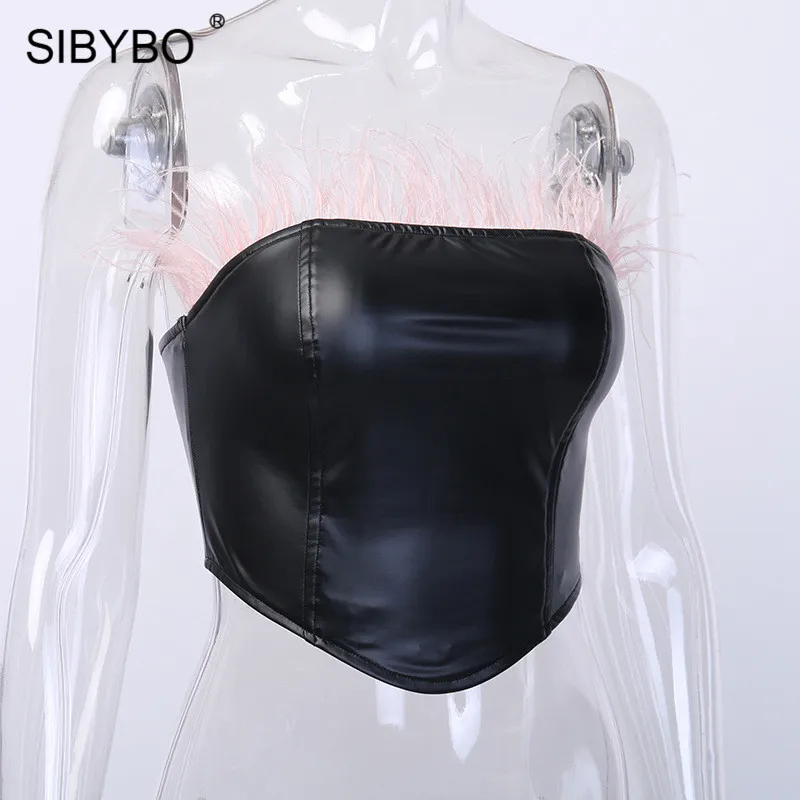SIBYBO, летние женские топы из искусственной кожи с перьями, с открытыми плечами, тонкий укороченный топ, Женский Черный Сексуальный Топ без бретелек для женщин