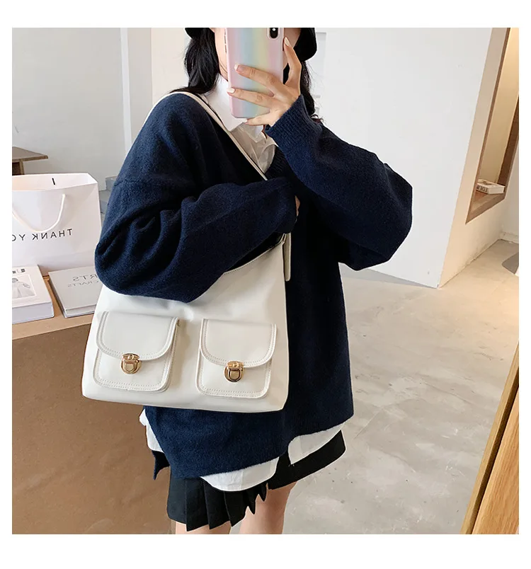 20503860869_1843535852