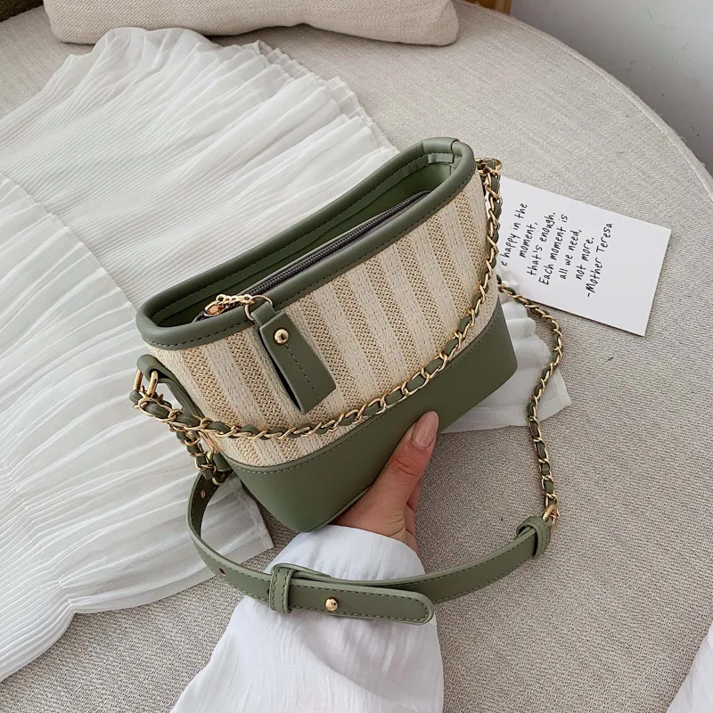 

New 2019 fashion satchel Korean version of casual one - shoulder chain woven straw bucket bag