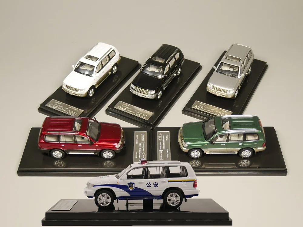 

HIKASI 1:64 TOYOTA LAND CRUISER LC100 Diecast model car