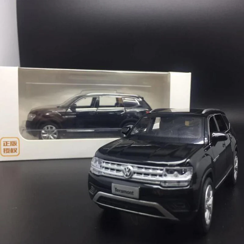 1/32 масштаб моделирование Volkswagen Touran сплава Diecasting модель звук и свет игрушка с инерционным механизмом автомобиль детские игрушки подарок на день рождения