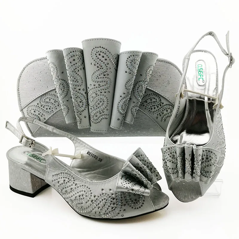 

2.2 inches sandal shoes and nice evening bag set in silver color with many stones italian shoes and bag SB8423-7