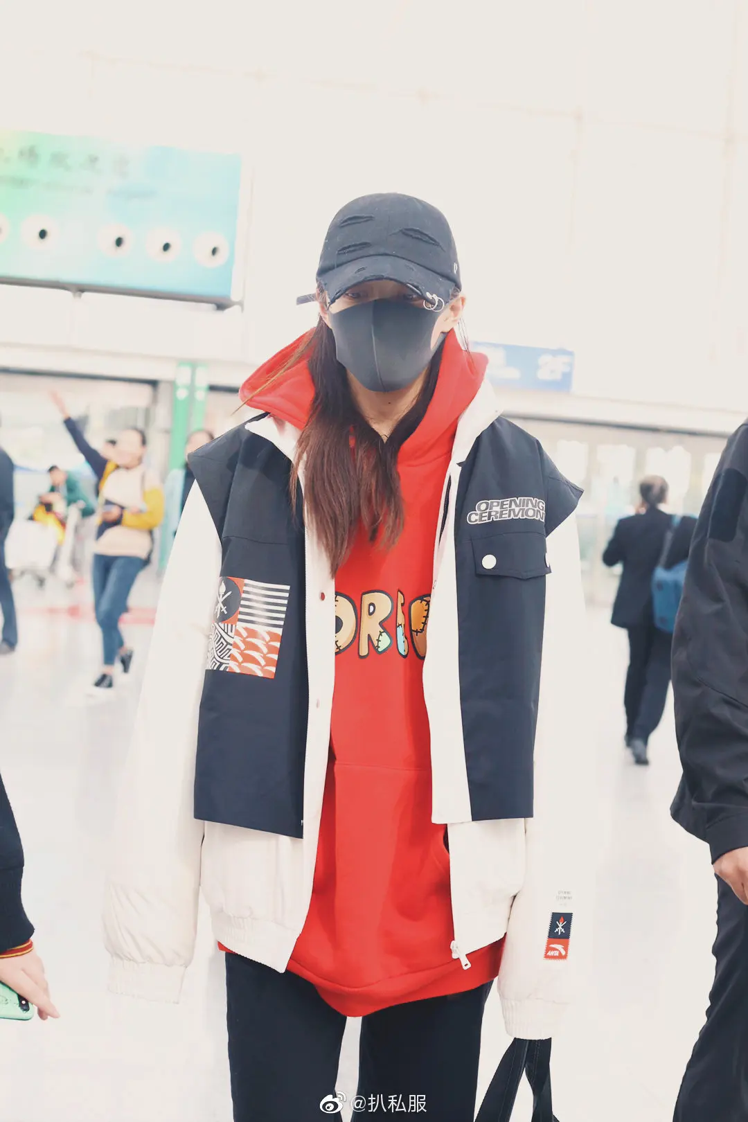 

Autumn and Winter 2019 New Red and White Color Block Hooded Coat Print Women Coats