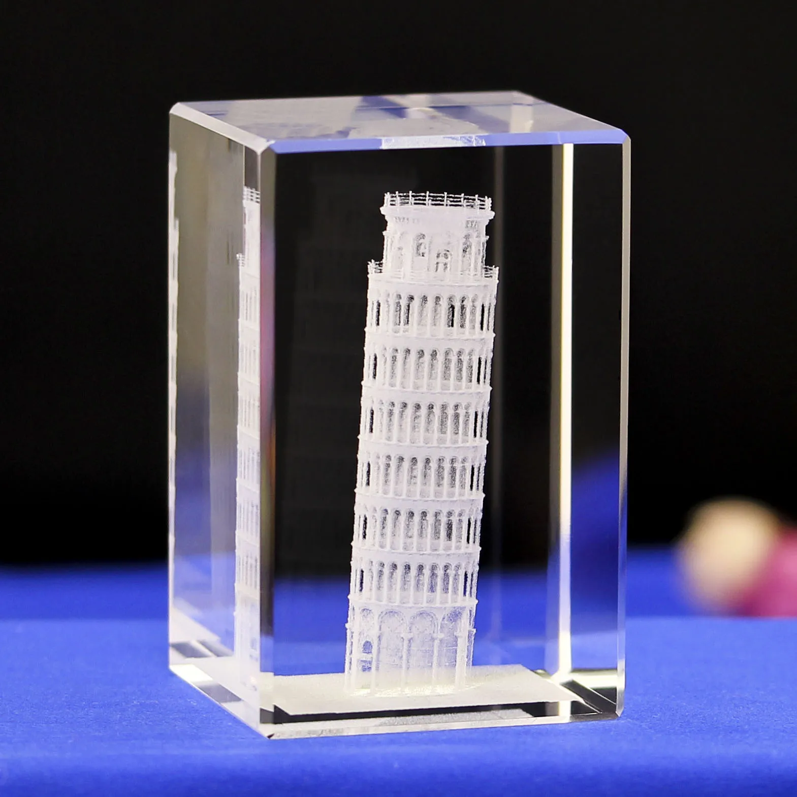 

The Leaning Tower of Pisa K9 Crystal Laser 3D Internal Statue Sculpture Inter-engraving Figurines Miniatures Crystal Home Decor