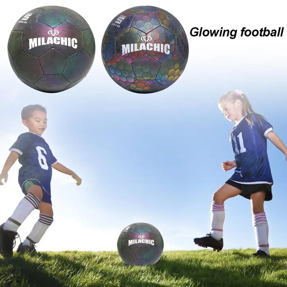 Ballon de soccer avec voyant lumineux LED standard à l'intérieur des billes de football pour l'obscurité - Chine Le football américain et lumineux prix