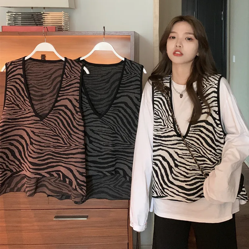 

Zebra-Stripe Sweater Vest Women's Short Style Loose Autumn 2020 New Korean Style V-neck Sleeveless Sweater women sweater