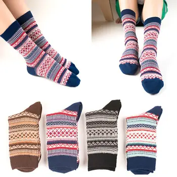 

4 Pairs Womens Vintage Christmas Cotton Crew Socks Ethnic Geometric Stripes Rhombus Contrast Color Winter Harajuku Knitted