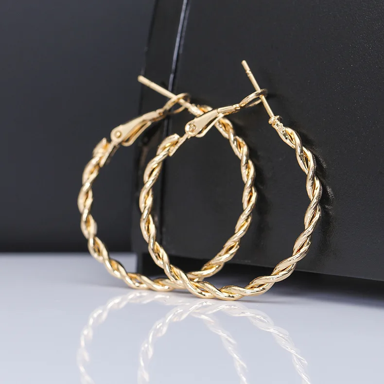 

Hot Sale Circle Hoop Earrings Gold Color Twisted Wave Pattern Hoops For Women Party Creole Boucle D'oreille Bijoux