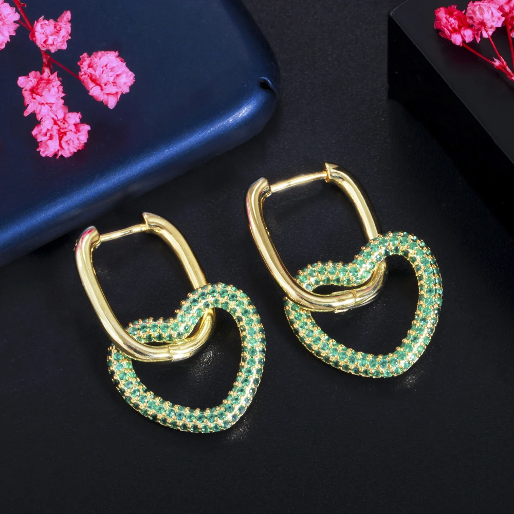 ThreeGraces 1 Pair Fashion Gold Color Multicolor Cubic Zirconia Dangling Love Heart Shape Hoop Earring Women Chic Jewelry ER564