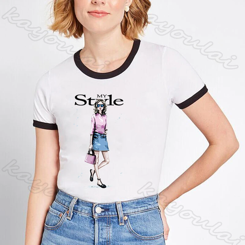 Kawaii/модные милые рисованной красивый молодой женщины в солнцезащитных очках