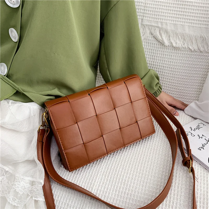light brown Роскошные женские сумки, дизайнерские сумки через плечо, тканые клетчатые кожаные женские сумки через плечо для женщин - Цвет: light brown