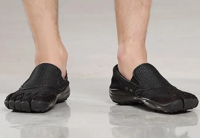 Водонепроницаемая быстросохнущая обувь для походов на открытом воздухе; летняя дышащая обувь для тренировок и рыбалки; нескользящая пляжная обувь с 5 пальцами; кроссовки - Цвет: Black