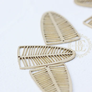 

2 Pieces Laser Cut Solid Raw Brass Charm - Leaf 16x25mm (4538C)