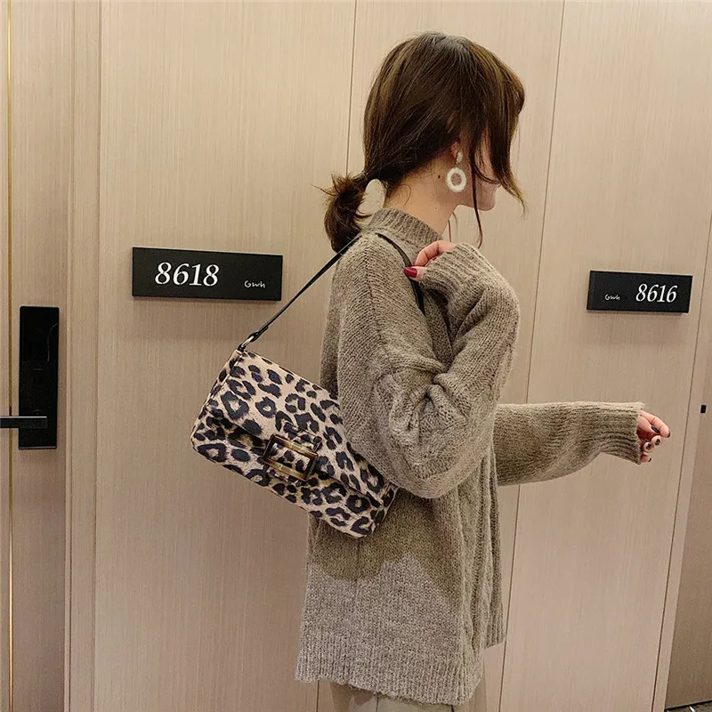 ZQY91111257_0551003982358226487