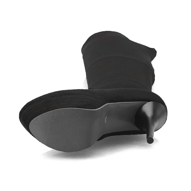 Женские сапоги выше колена большого размера привлекательные на тонком высоком