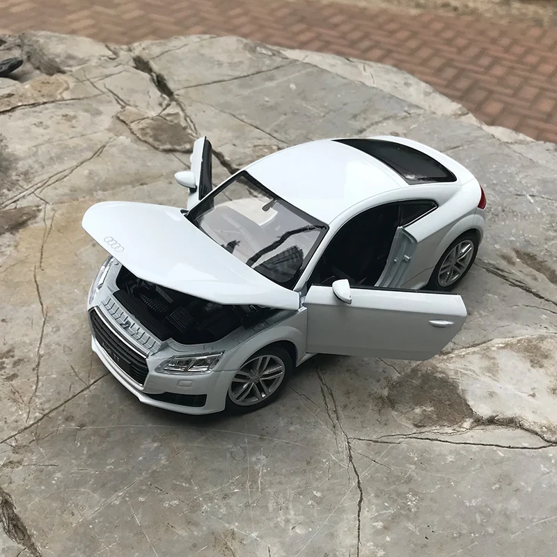Модель автомобиля WELLY 1:24 Audi TT из сплава модель украшение коллекция подарок