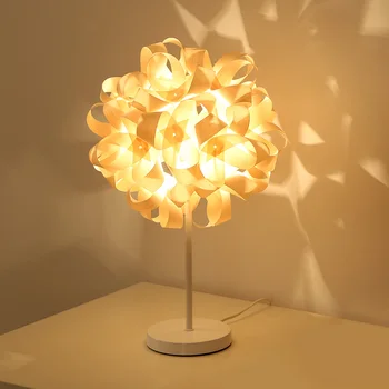 

Nordic modern living room bedroom LED desk lamp simple bedside lamp 110v-220v flower creative veneer handmade study desk lamp