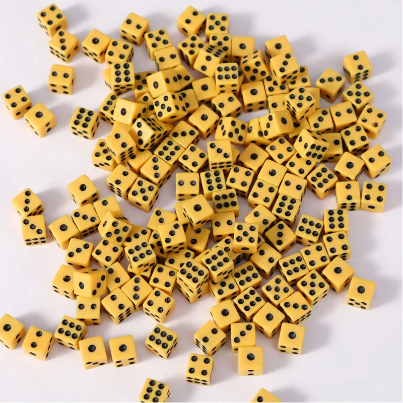 50Pcs-Lot-Dices-8mm-4colors-Plastic-White-Gaming-Dice-Standard-Six-Sided-Decider-Bir (3)