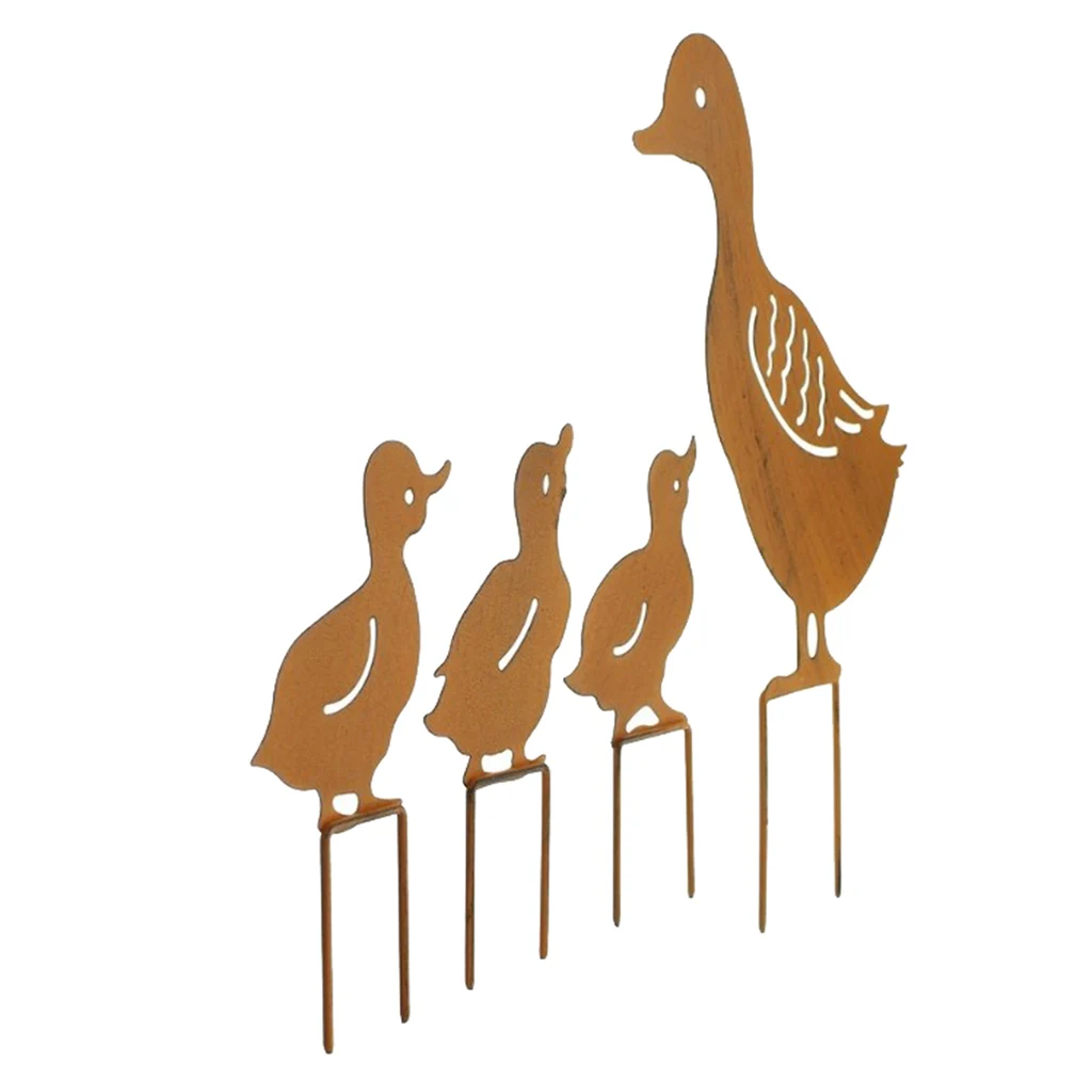 Pack of 4 Retro Ducks Shape Garden Stakes Ornaments Metal Iron Gardening Art Christmas Whimsical Gifts Garden Ornaments 