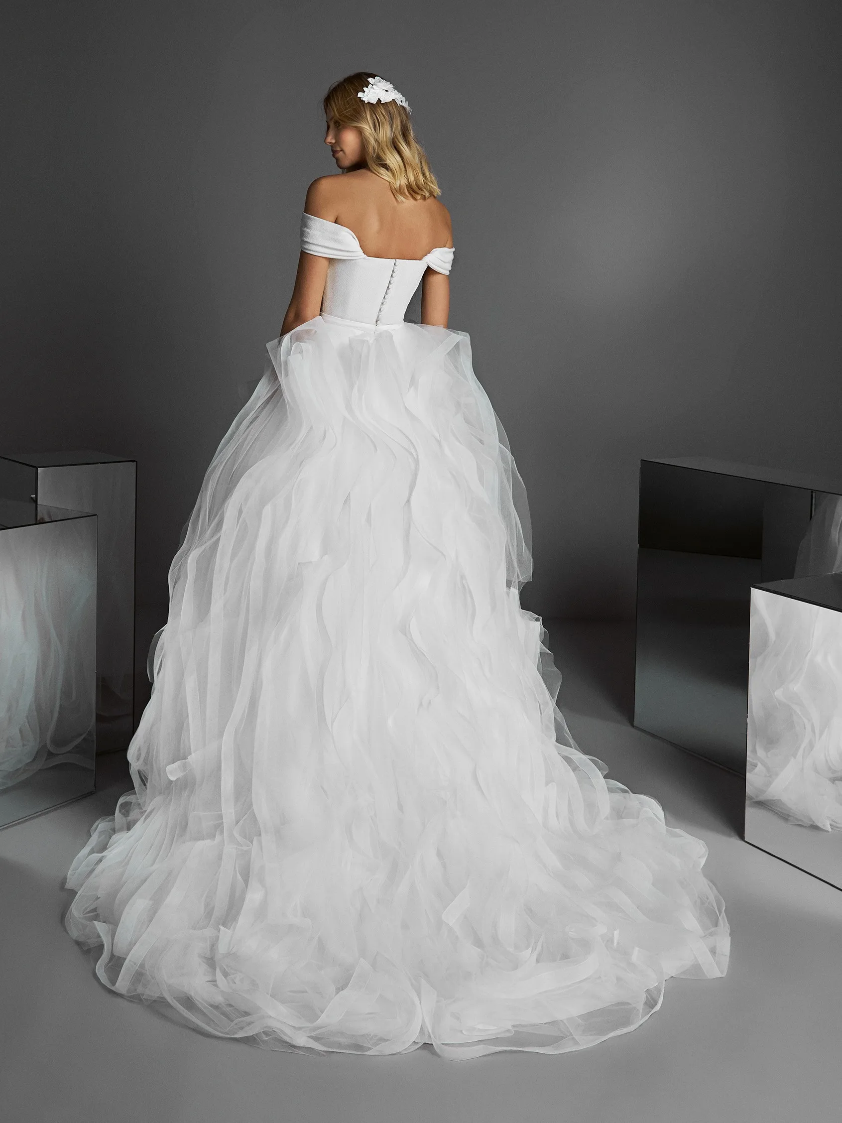 Vivian's Bridal Новое милое гофрированное свадебное платье, милое текстурированное креп и ДРАПИРОВАННОЕ свадебное платье с открытыми плечами