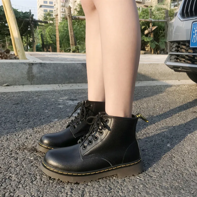 

1460 Martin Boots Women's 6-Hole Hight-top England Leather Short Boots Men's Flat Combat Boots Worker Boot DR COUPLE'S Shoes