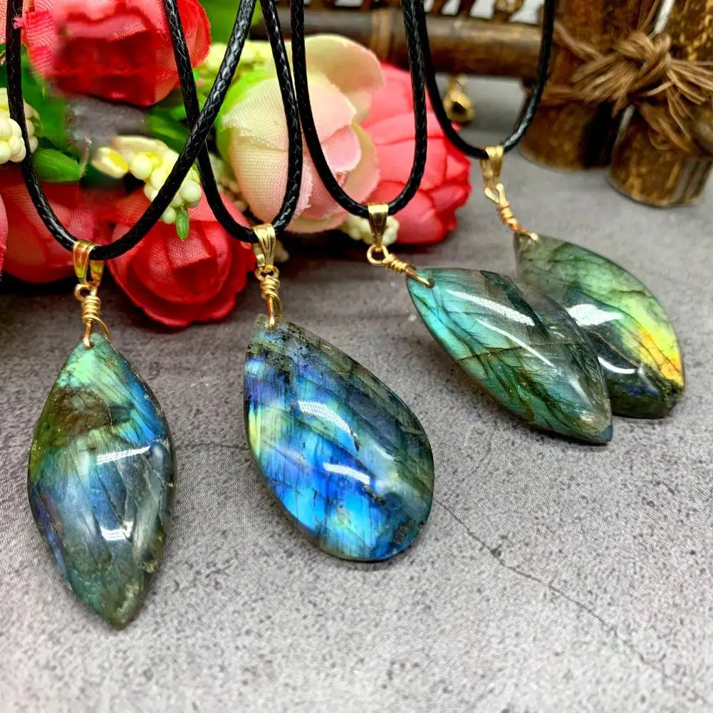 

Ethnic Shiny Oval Water Drop Labradorite Stone Pendant Home Decor DIY Jewelry for home decoration