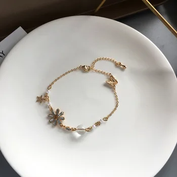 

Simple Fresh MORI Series GIRL'S Sense Bright Flowers Design INS Street Snap Cool GIRL'S Was White Bracelets Cool Hand Jewelry