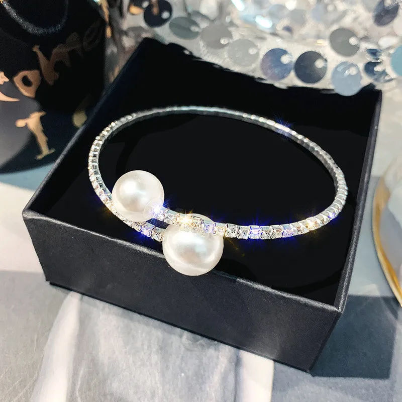 Женский браслет с большим жемчугом FYUAN глянцевый золотистый Серебристый стразы