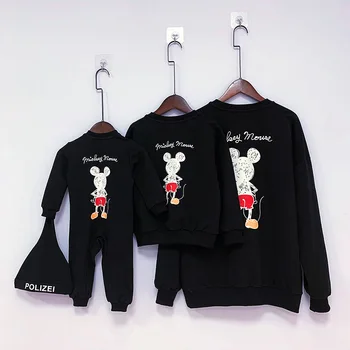 

Family Matching Clothes Couple Round Neck Long Sleeve Sweatshirt Woman Girls High Street Fashion Hip Hop Blouse Crop Top vestido