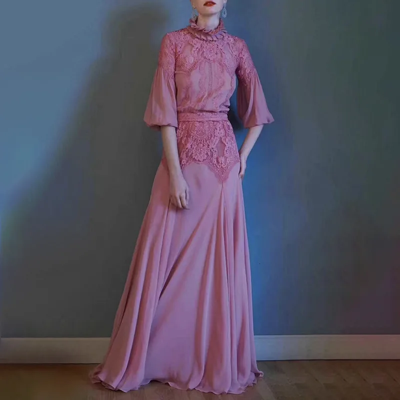 

New spring 2020 fashion lace embroidery stitching lantern sleeve cultivate morality show thin dress dress